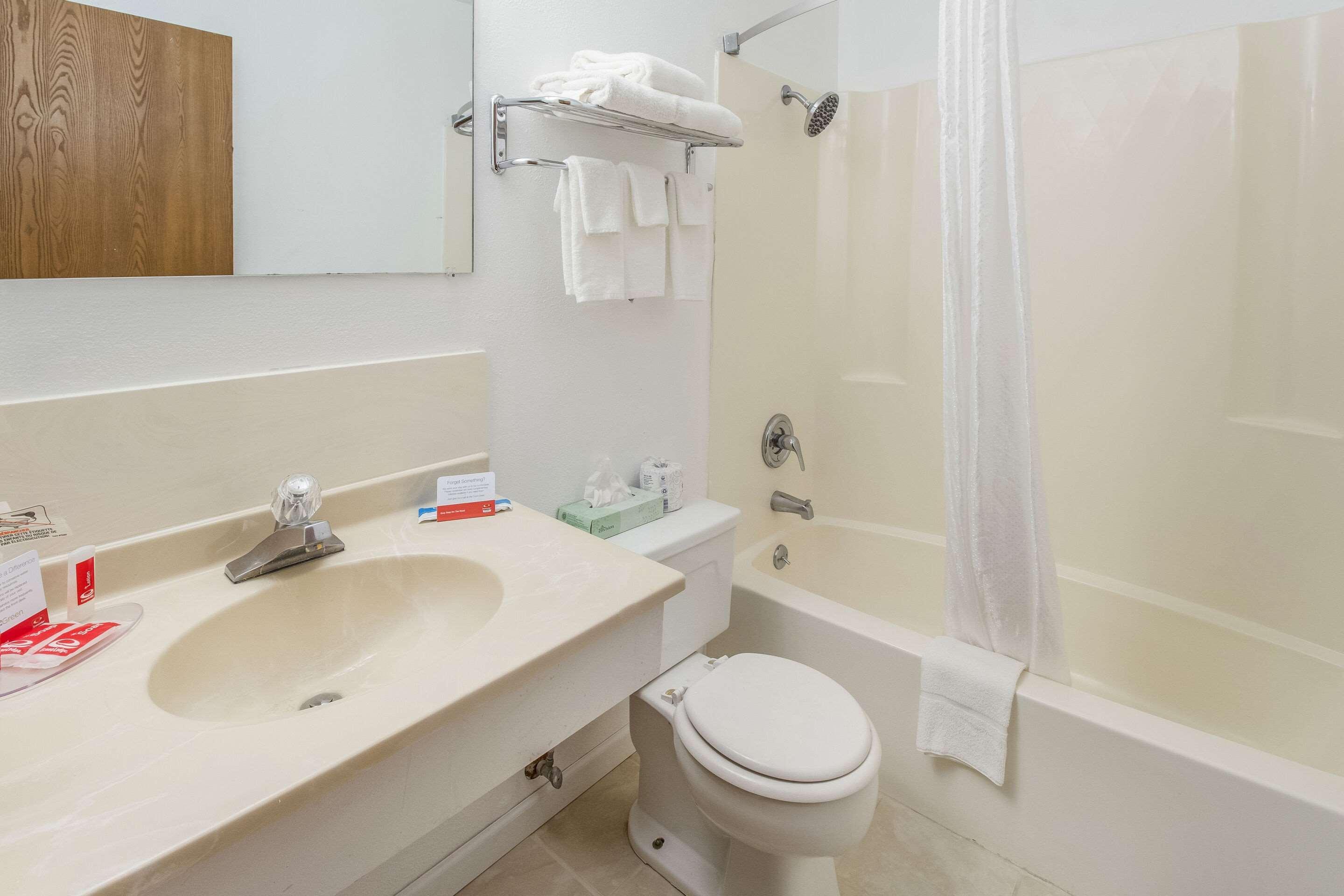 Econo Lodge Alliance Dış mekan fotoğraf